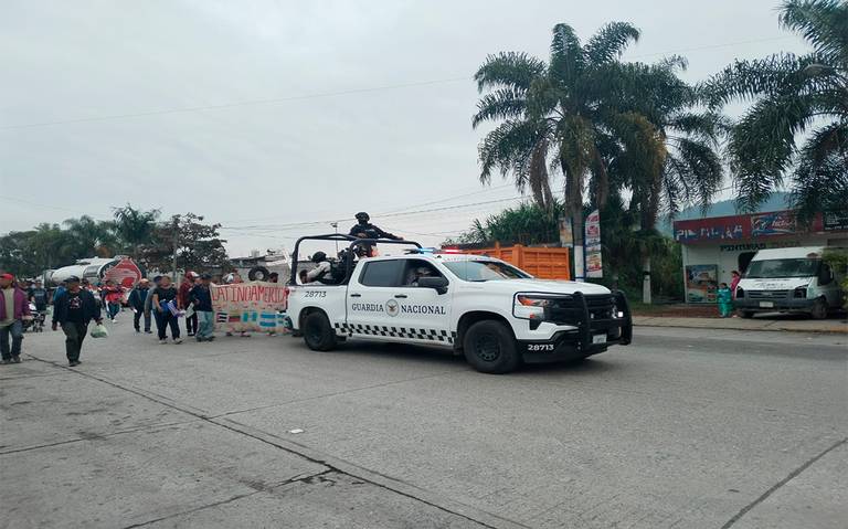 Galer a Caminando Caravana migrante busca llegar a Puebla El